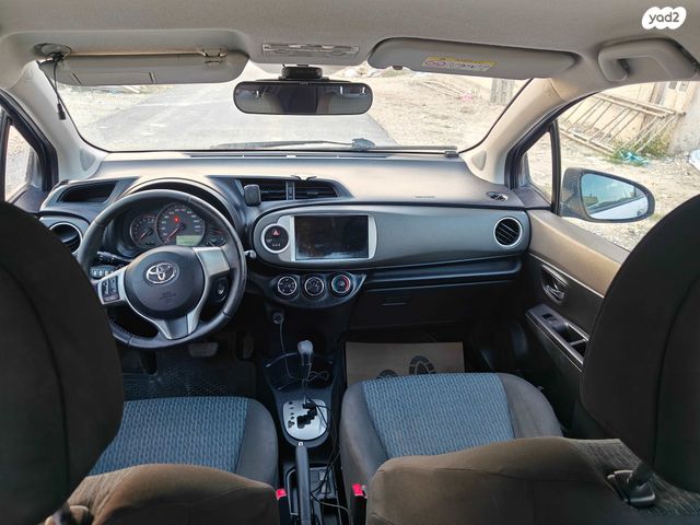 טויוטה יאריס