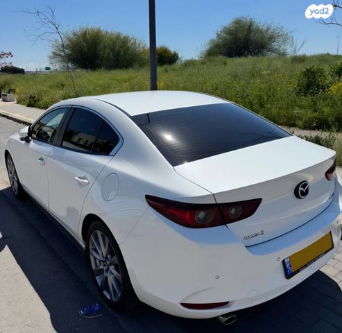 מאזדה 3