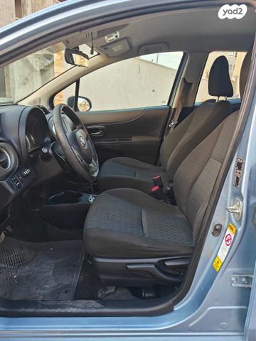 טויוטה יאריס