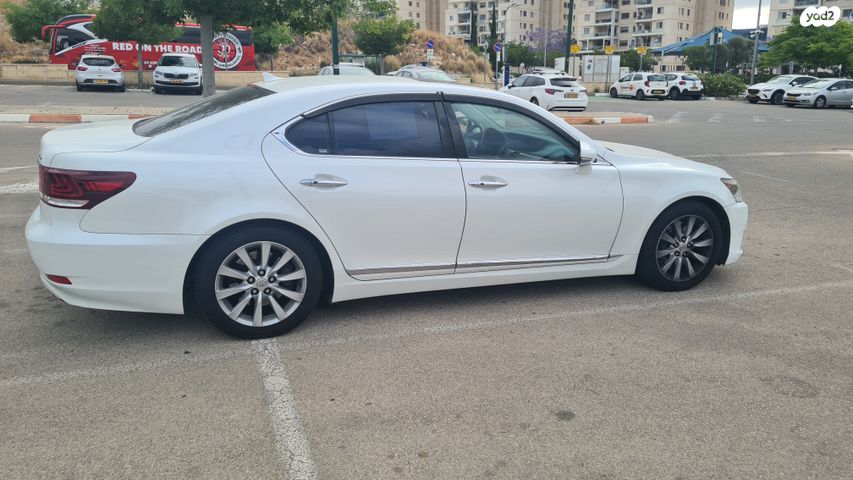 לקסוס LS