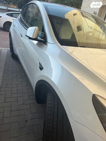 מודעת רכב טסלה מודל Y