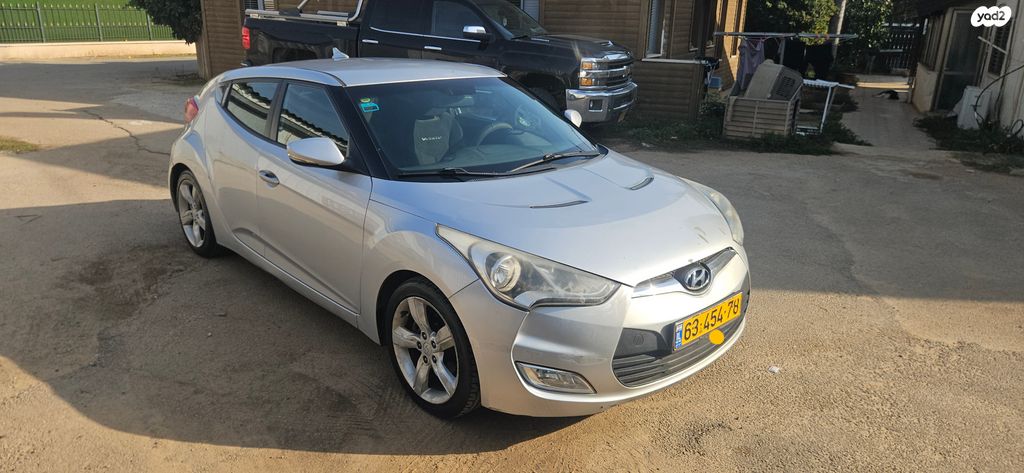 מודעת רכב יונדאי ולוסטר