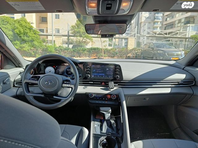 יונדאי אלנטרה