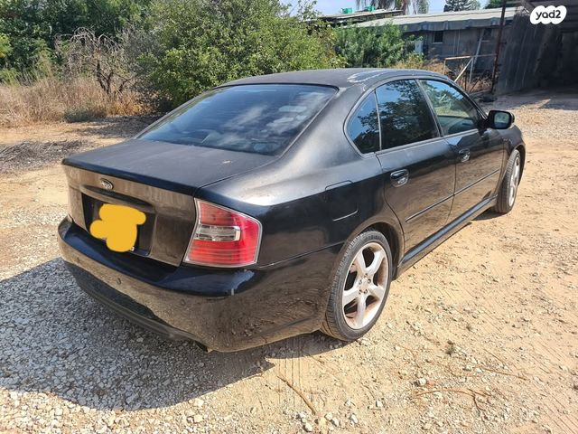 סובארו B4/לגאסי