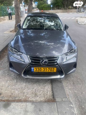 מודעת רכב לקסוס IS
