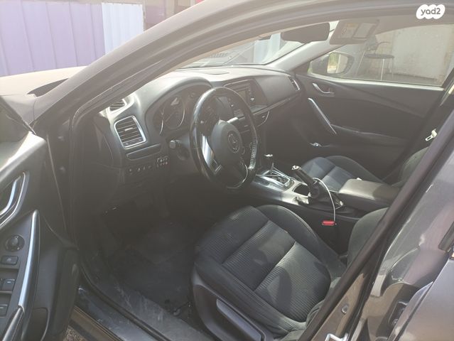 מודעת רכב מאזדה 6