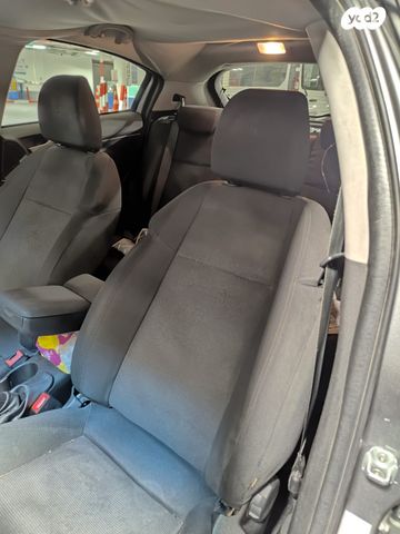 מודעת רכב אלפא רומיאו ג'ולייטה