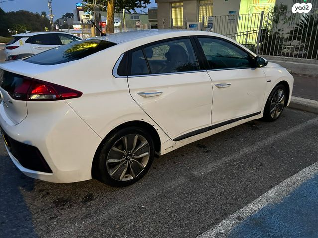 יונדאי איוניק