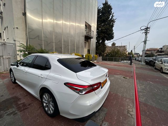טויוטה קאמרי