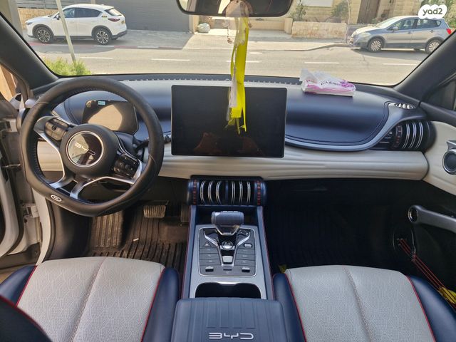 מודעת רכב בי.ווי.די אטו 3