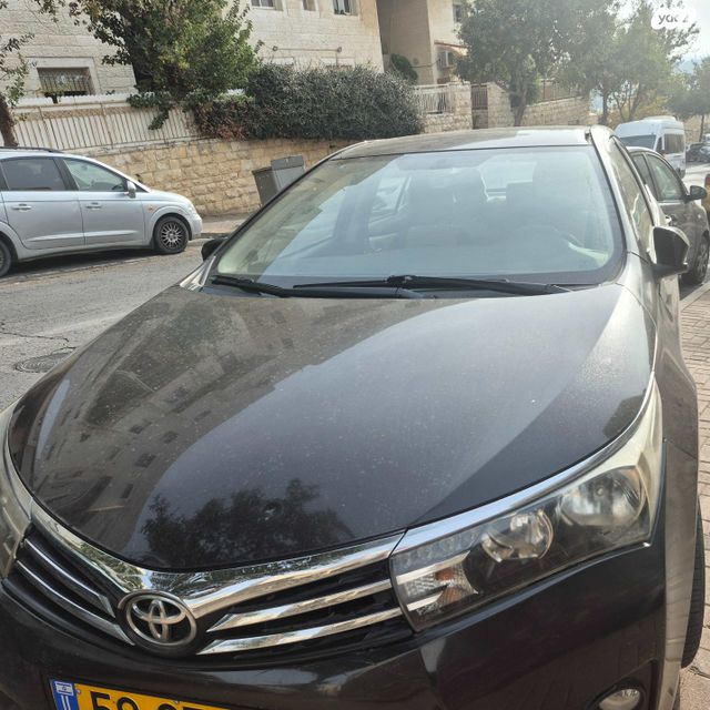 טויוטה קורולה