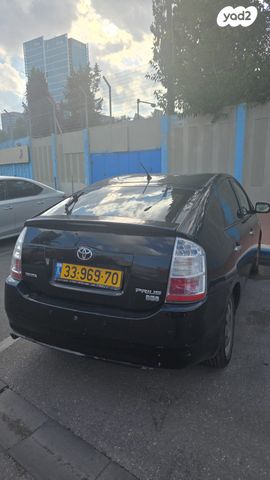 טויוטה פריוס
