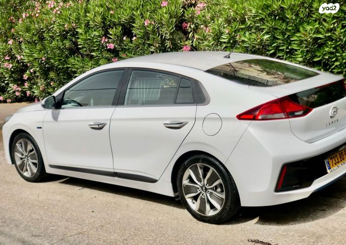 יונדאי איוניק