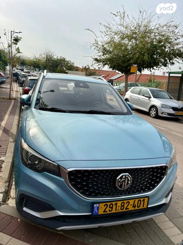 מודעת רכב אם ג'י ZS