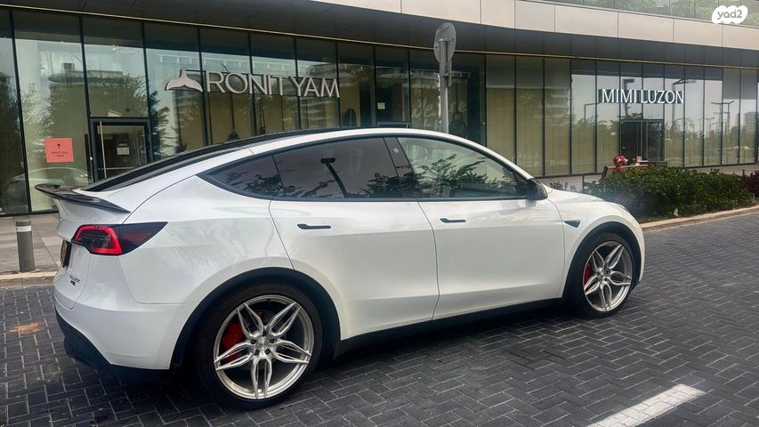 מודעת רכב טסלה מודל Y