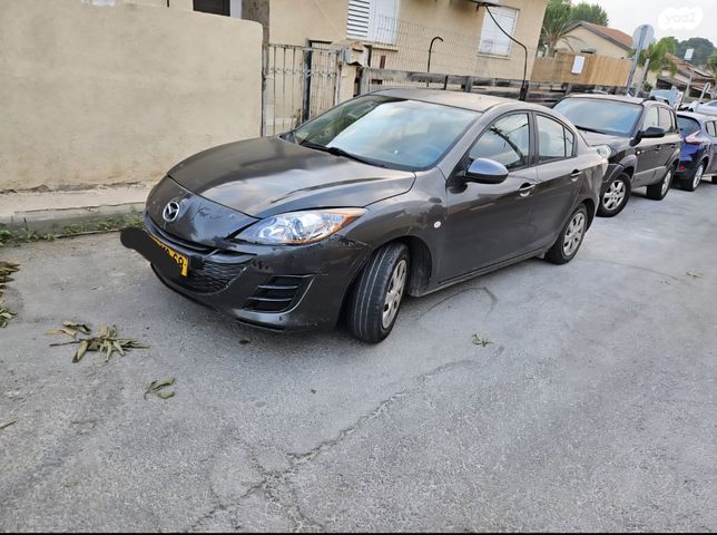 מודעת רכב מאזדה 3