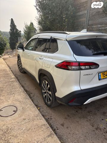 טויוטה קורולה קרוס