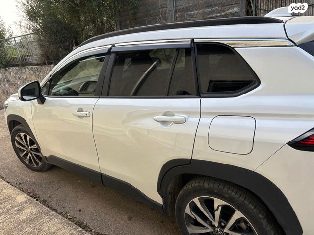 טויוטה קורולה קרוס