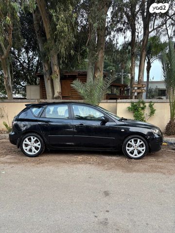 מודעת רכב מאזדה 3