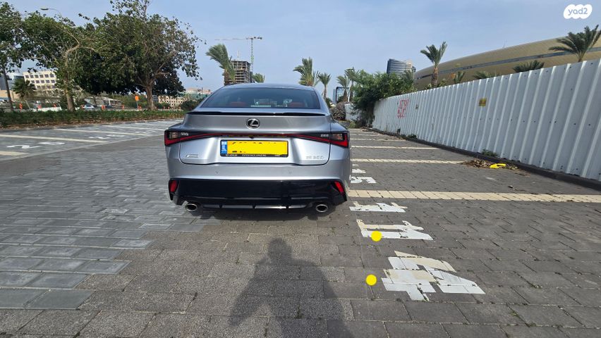 לקסוס IS