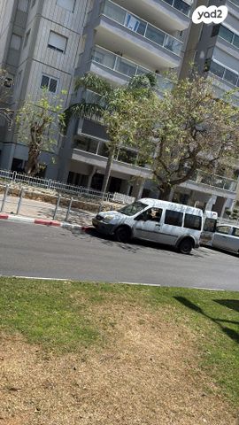 מודעת רכב פורד טורנאו קונקט