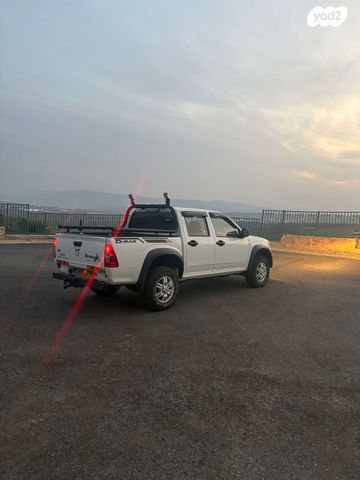 איסוזו די-מקס