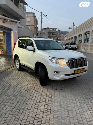 טויוטה לנד קרוזר