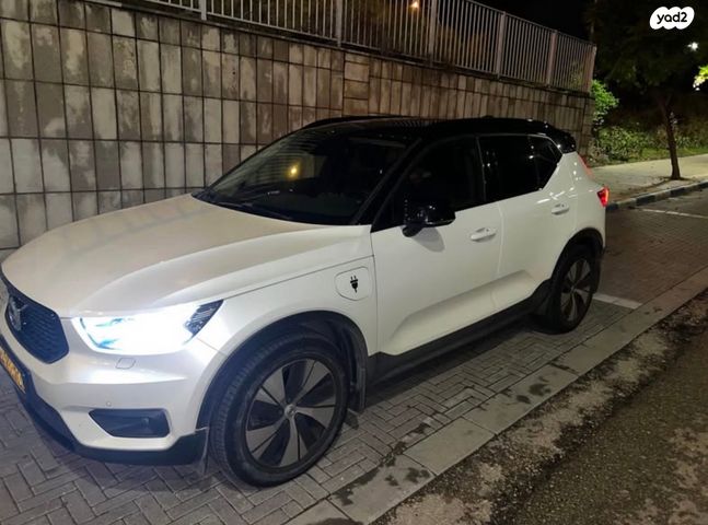 וולוו XC40