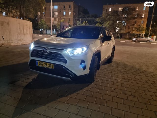 טויוטה RAV4