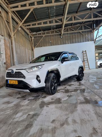 טויוטה RAV4