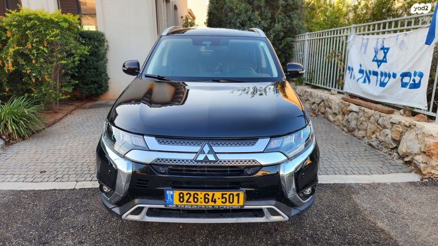 מיצובישי אאוטלנדר