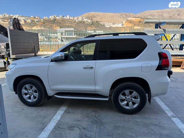 טויוטה לנד קרוזר