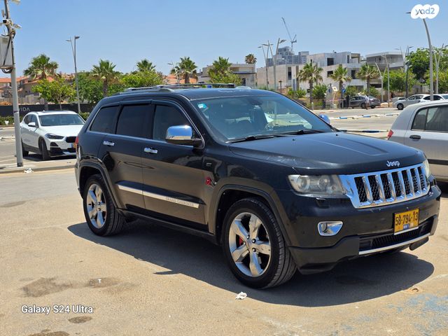 מודעת רכב ג'יפ גרנד צ'ירוקי