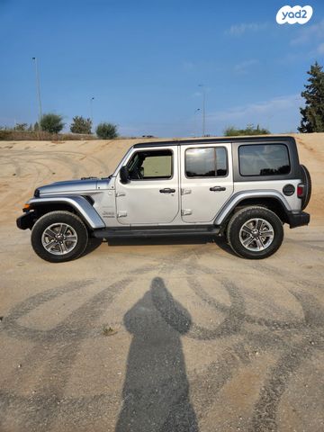 מודעת רכב ג'יפ רנגלר