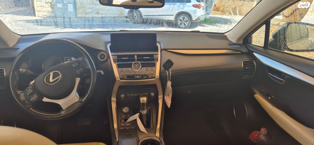 מודעת רכב לקסוס NX