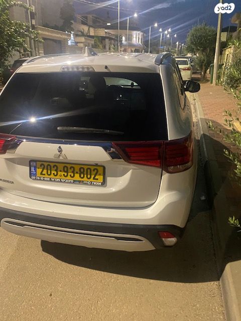 מיצובישי אאוטלנדר