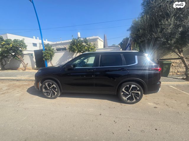 מיצובישי אאוטלנדר