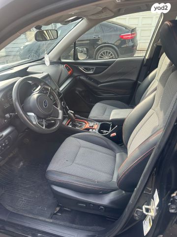 סובארו פורסטר