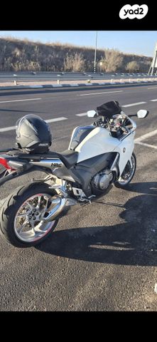 הונדה VFR1200F