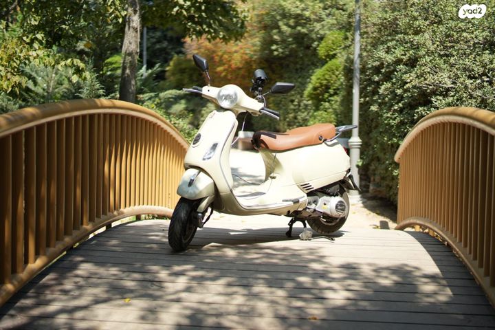 פיאג'ו וספה ET4 125