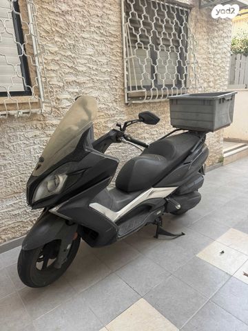 מודעת רכב קימקו דאון-טאון 350