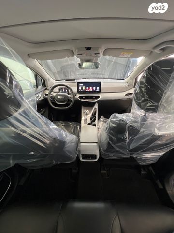 ג׳ילי Geometry C