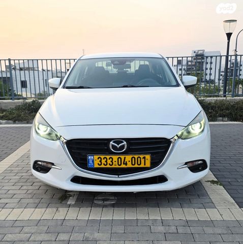 מאזדה 3