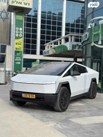 מודעת רכב טסלה סייבטראק