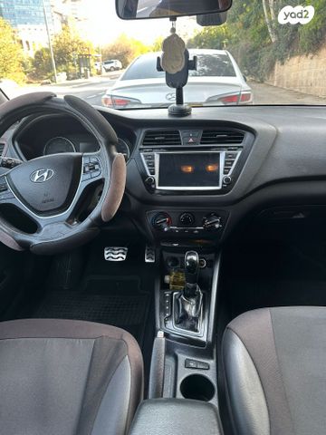 יונדאי I20 קרוס