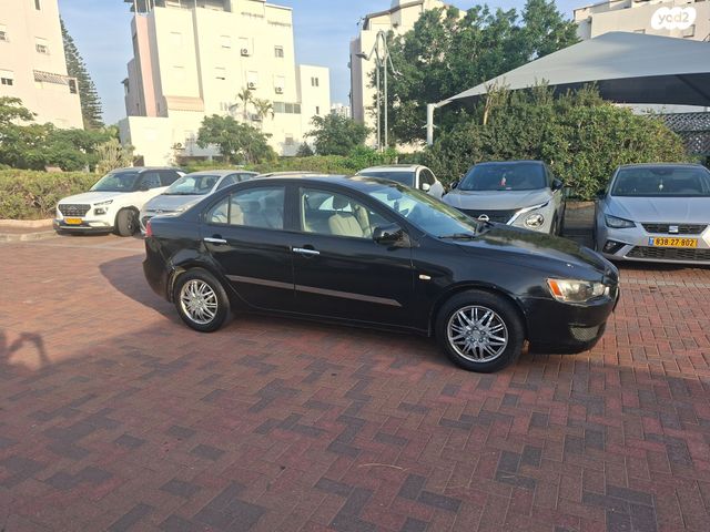 מיצובישי לנסר