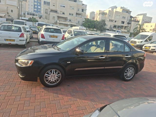 מודעת רכב מיצובישי לנסר