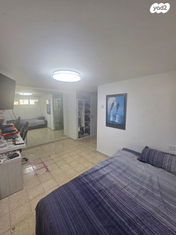 דירת גן, לח"י 42, הפרפר, קרית ביאליק