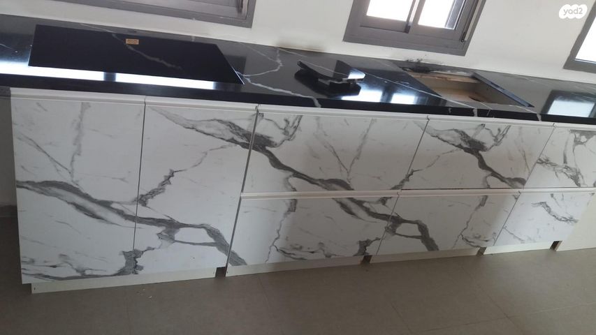 דירה, אודם 17, אבני חן, חריש