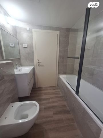 דירה, אהוד מנור 9, נאות אפק, אפקה, קרית ביאליק